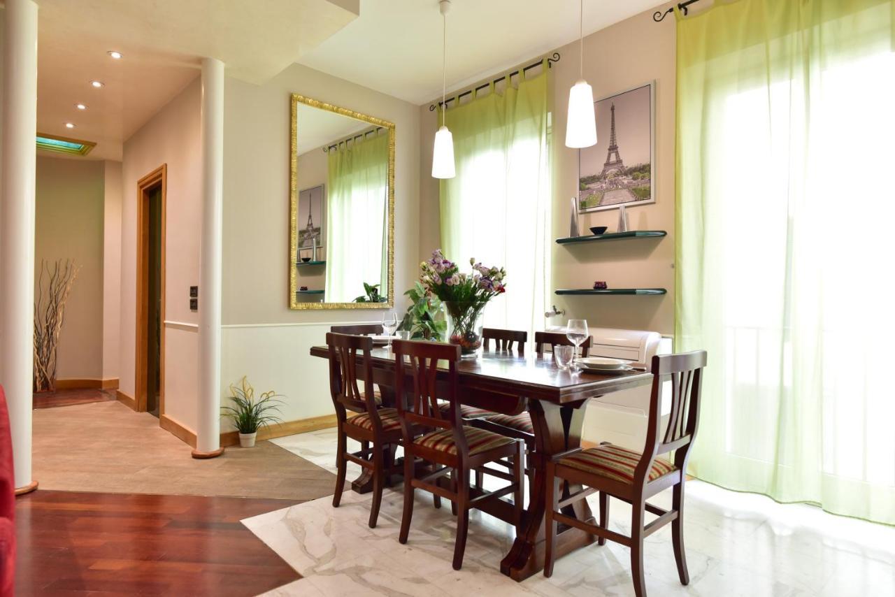 Elegant & Cozy Apartment In The Heart Of Рим Екстериор снимка