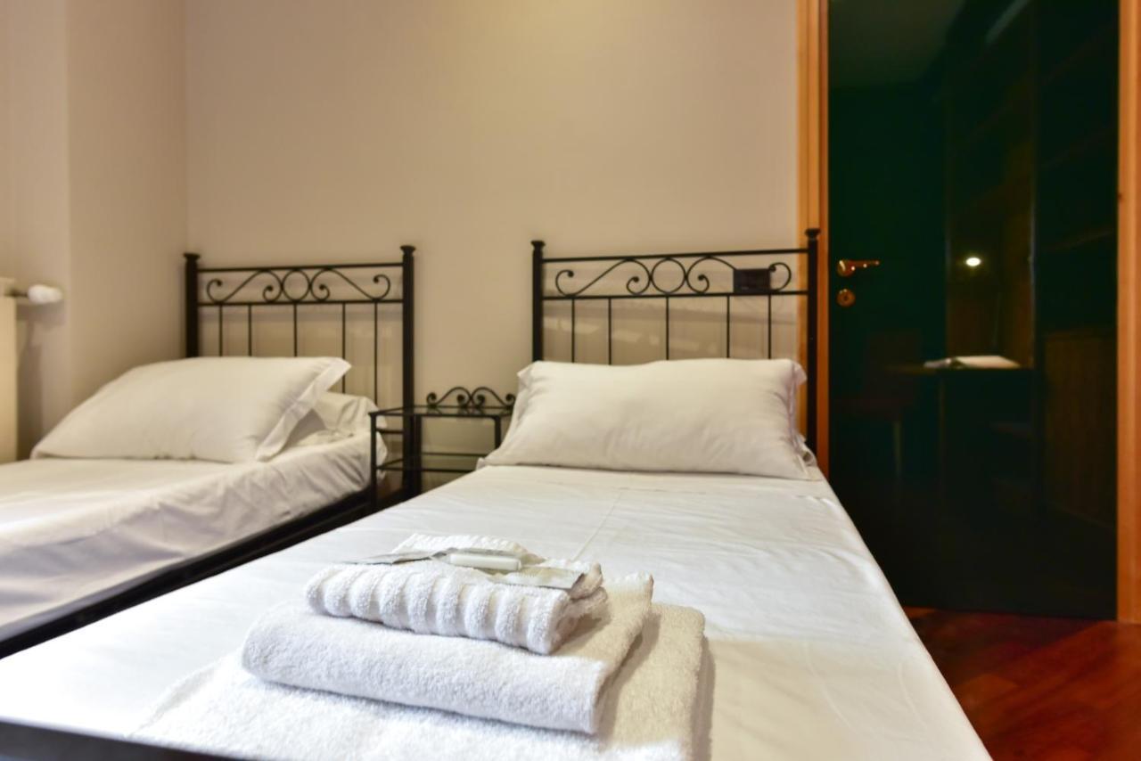 Elegant & Cozy Apartment In The Heart Of Рим Екстериор снимка