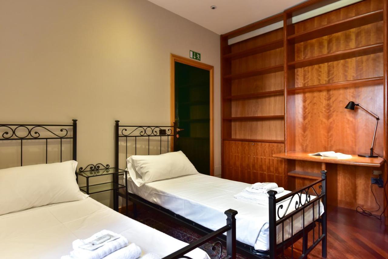 Elegant & Cozy Apartment In The Heart Of Рим Екстериор снимка